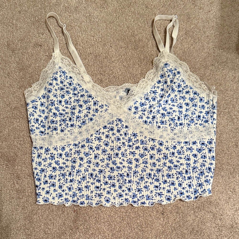 H&M Blue Floral Lace Trim Crop Top